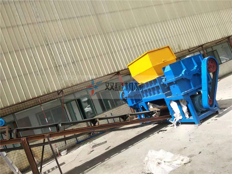 廢鋁撕碎機(jī)廣州客戶現(xiàn)場