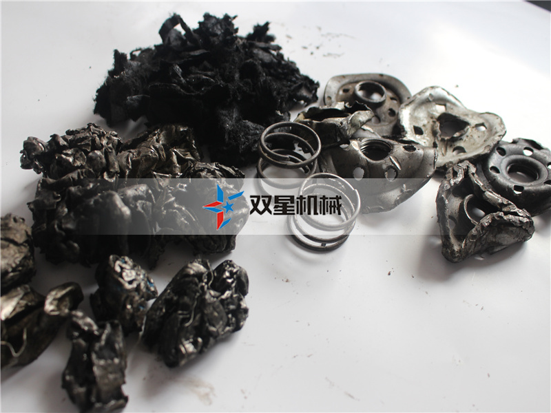 機(jī)油濾芯粉碎機(jī)設(shè)備多少錢？一套設(shè)備有多少錢？