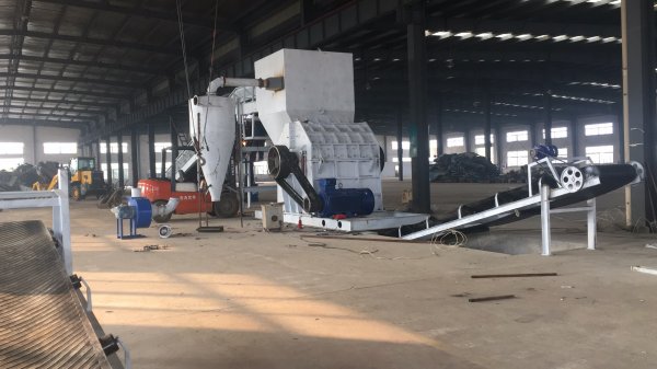 易拉罐破碎用哪種類型的金屬破碎機(jī)？報(bào)價(jià)多少？