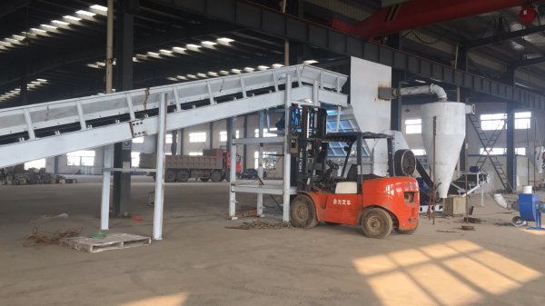 金屬破碎機(jī)成套設(shè)備多少錢？廢鋼廢鐵投資一年利潤多少？