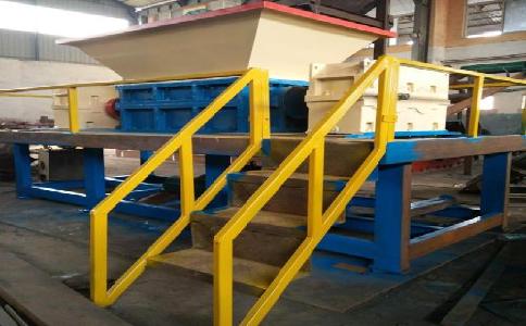 為什么建議你選擇<a href='http://anenr.cn/ssxl/10.html' target='_blank'><span>金屬撕碎機(jī)</span></a>